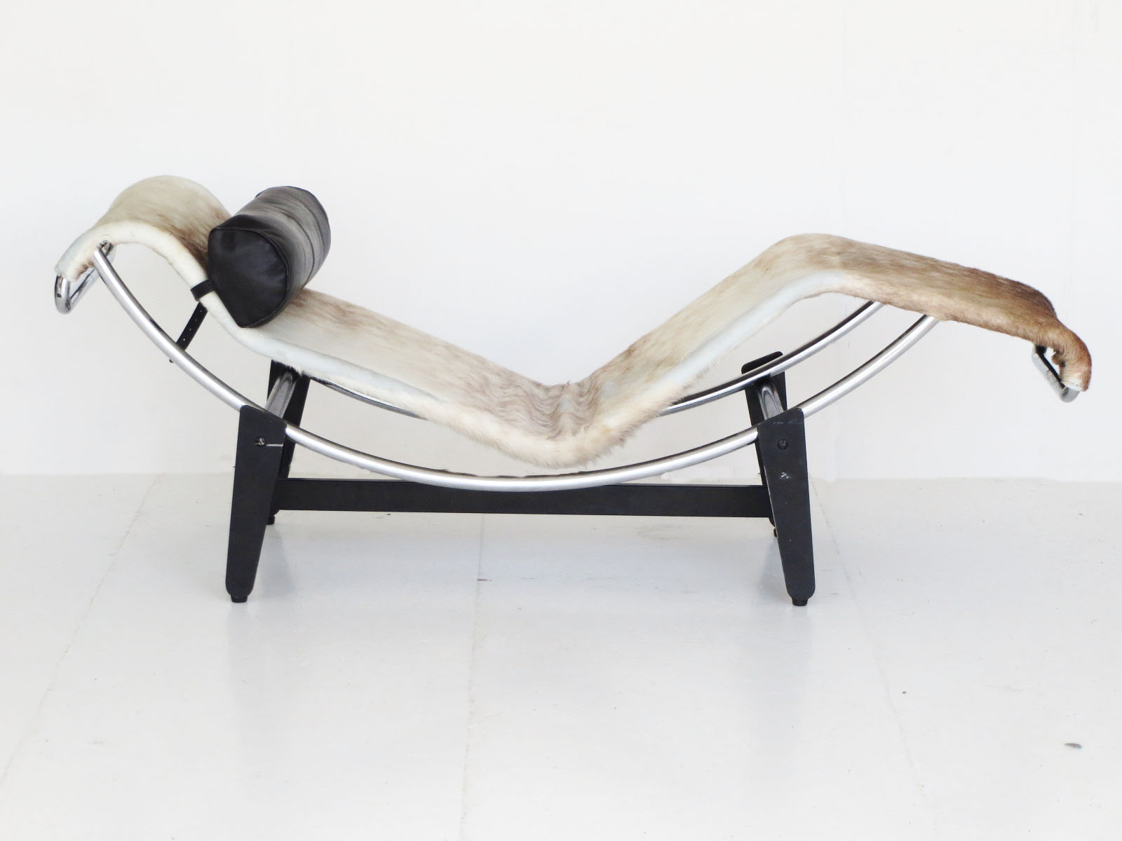 corbusier perriand chaise
                    longue wohnbedarf zurich